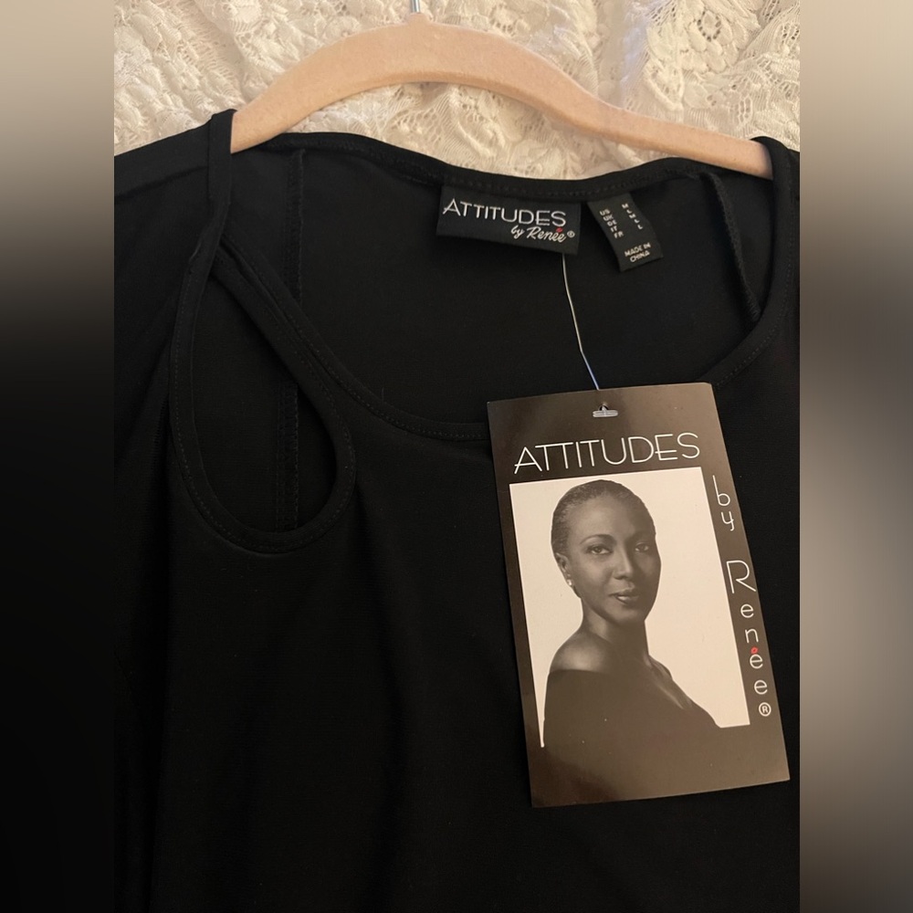 NWT Attitudes by Renee Como jersey key hole top